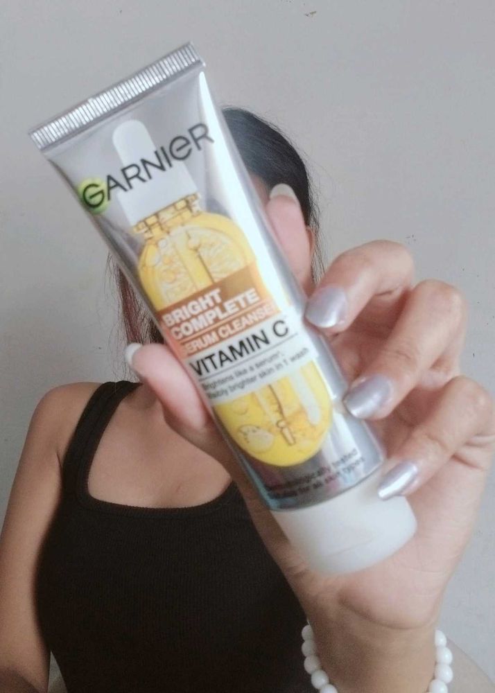 Garnier Vitamin C Serum Cleanser