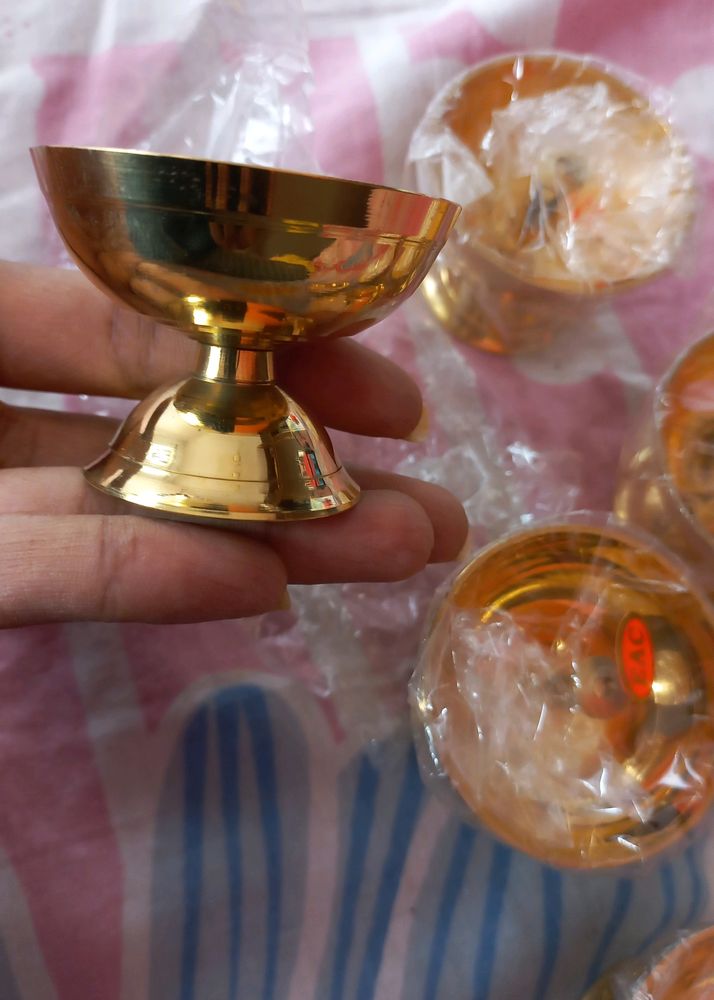 Brass diya set