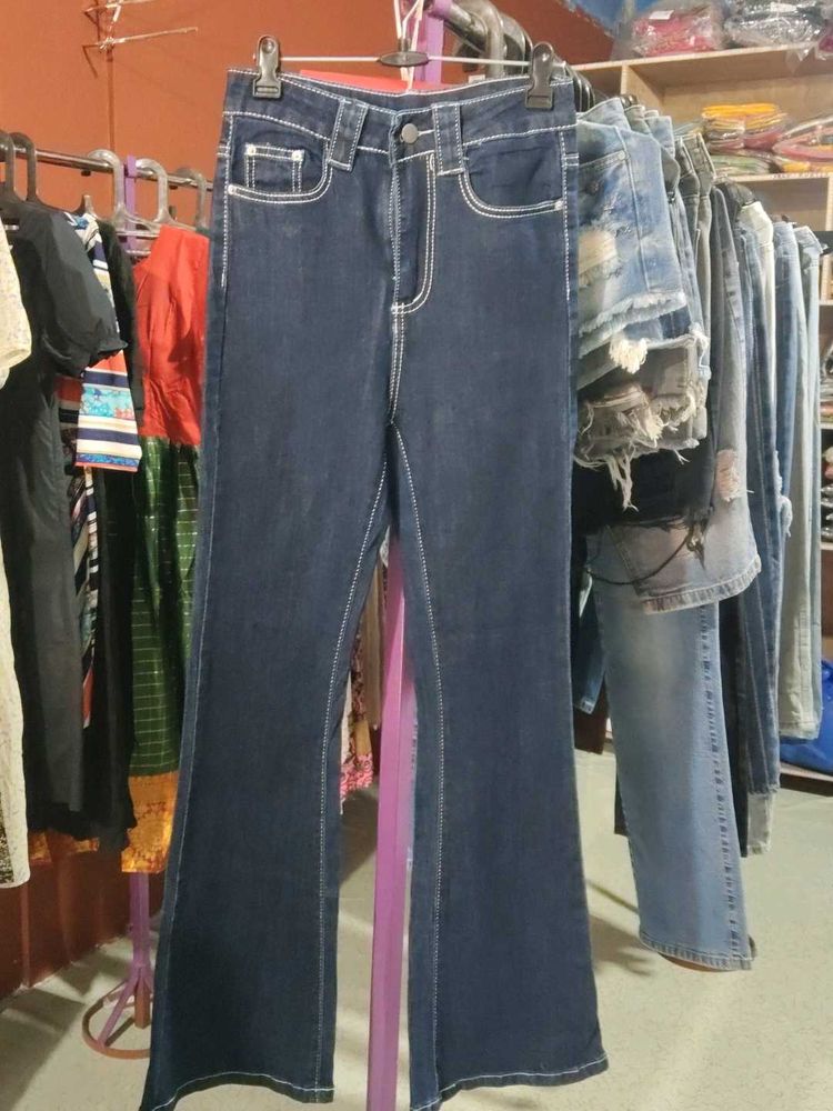 Stylish Women&#39;s Dark Blue Bootcut Jeans