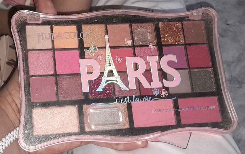 PARIS EYESHADOW/ HIGHLIGHTER/ BLUSHER