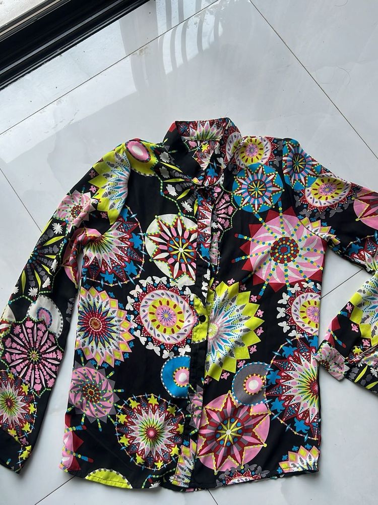 Kaleidoscope Print Button-Down