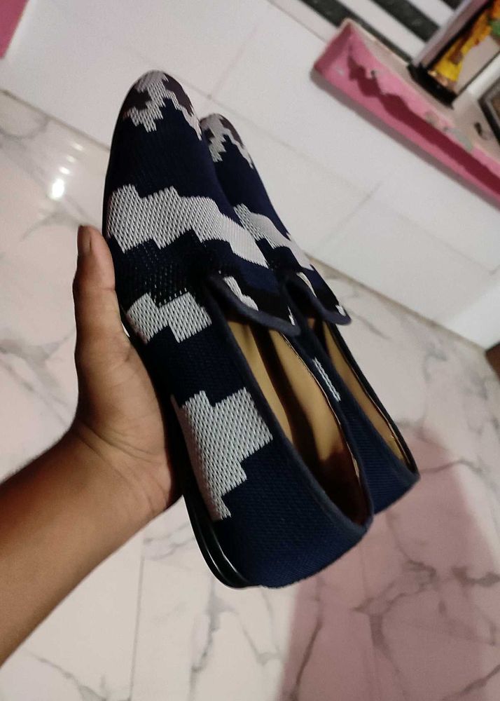 Stylish Navy Blue Ballerinas UK 43