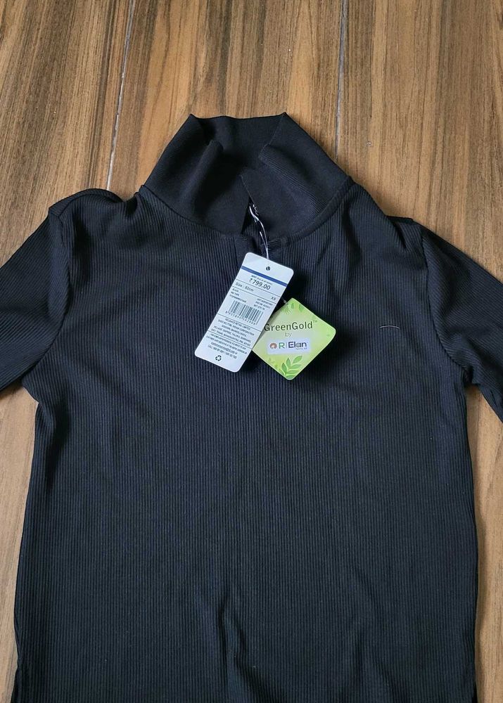 Black Ribbed Top With Tag