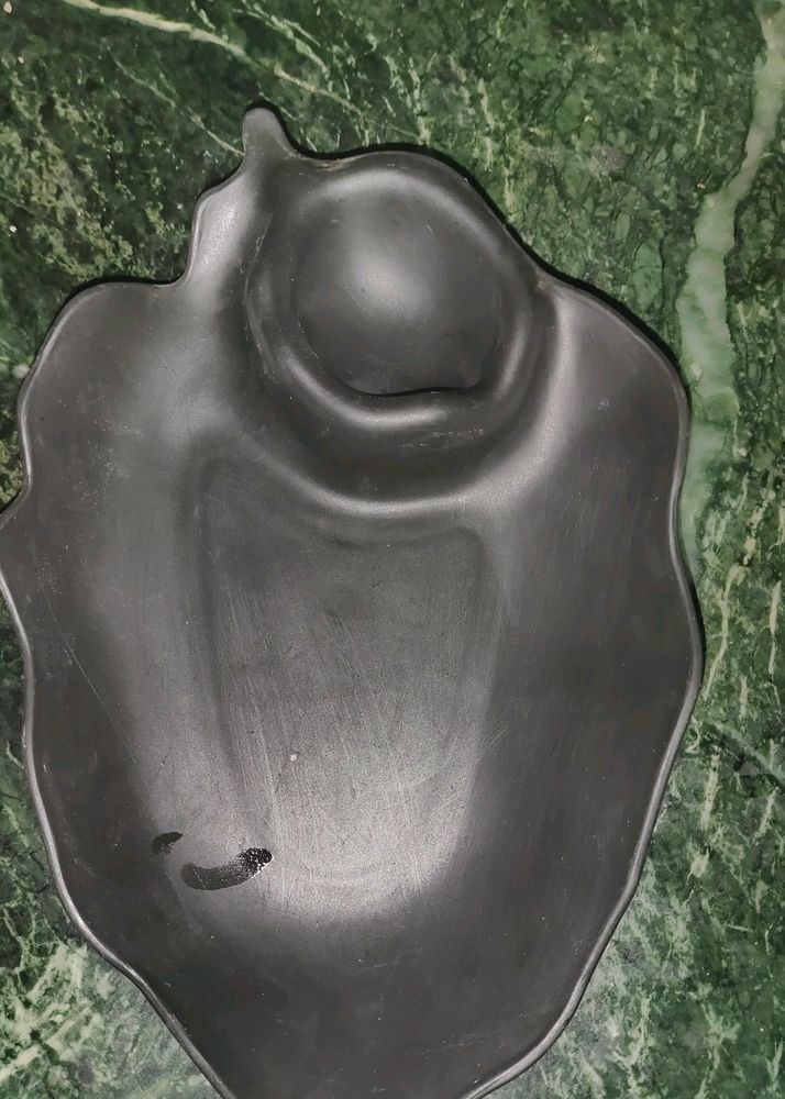 Momos Tray With Chutney Space