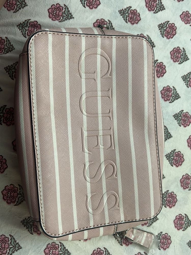Guess Sling