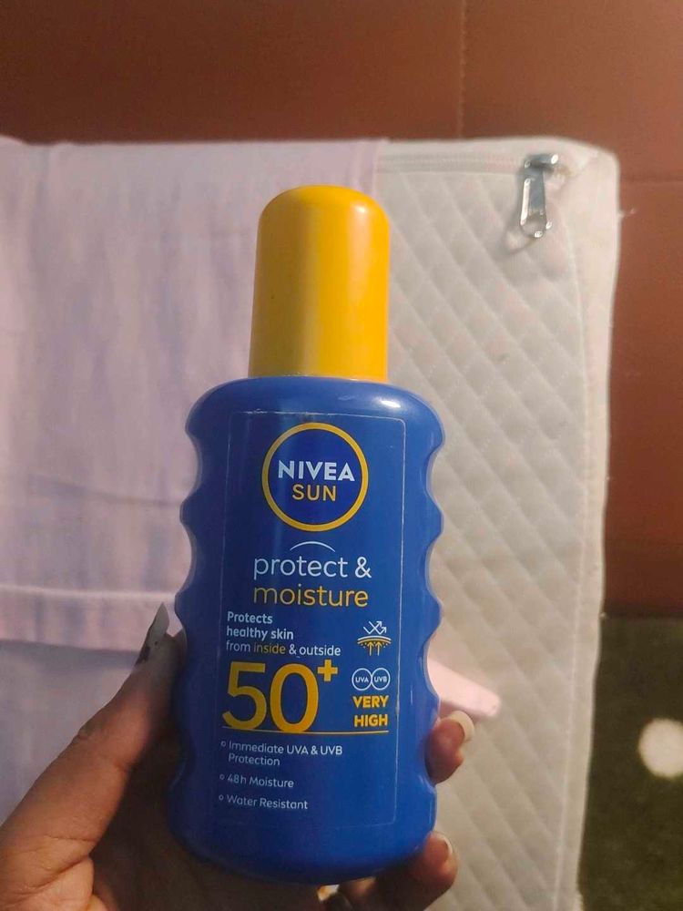 Nivea Sun Protect &amp; Moisture SPF 50+