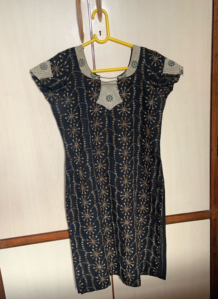 Tailormade Embroidered Black Kurta