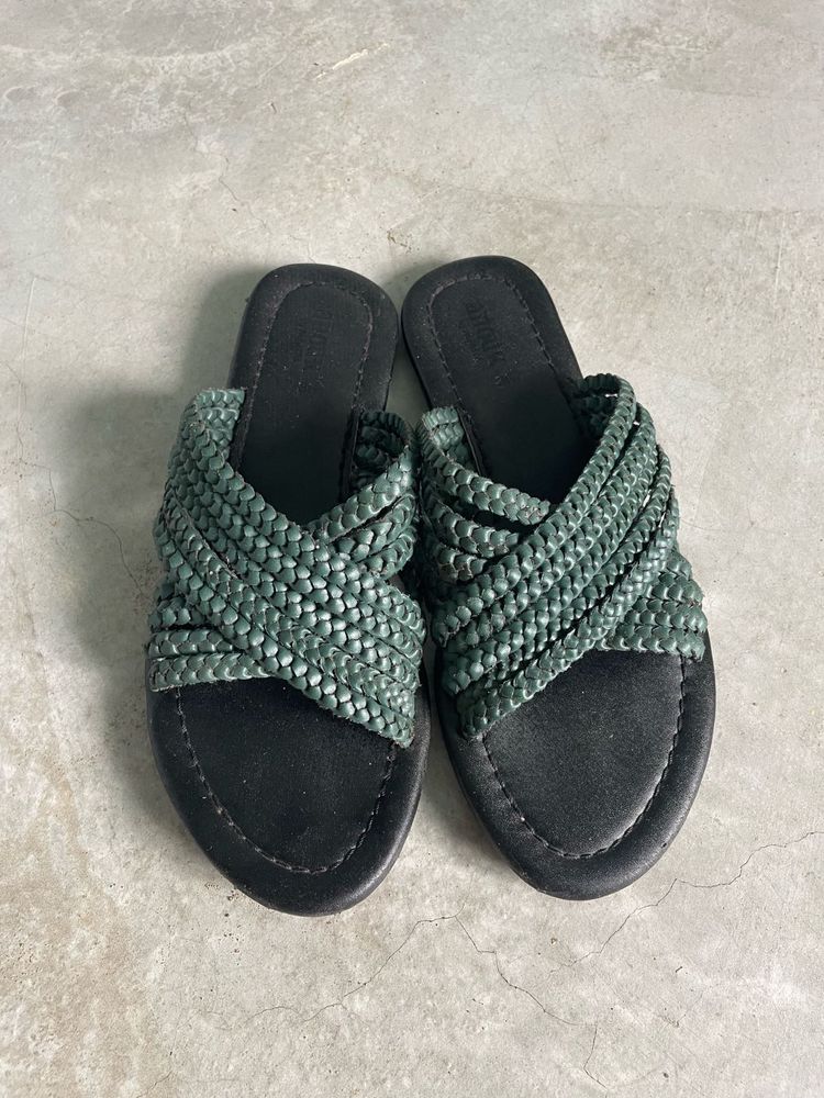 Woven Green Slides