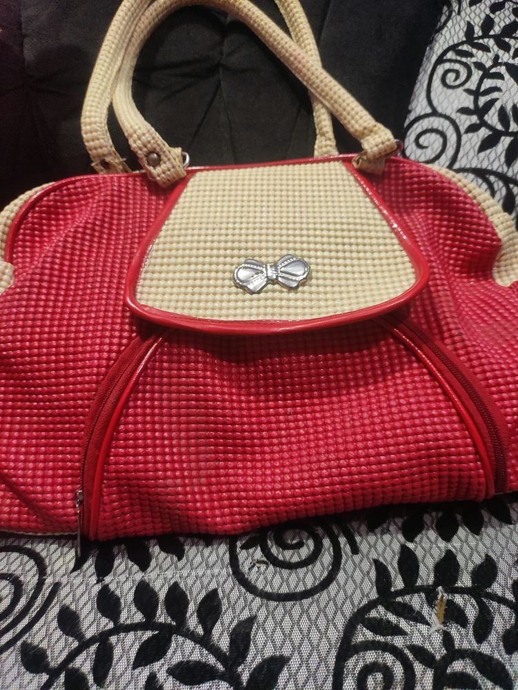 Red ♥️ Off-white Handbag 👜