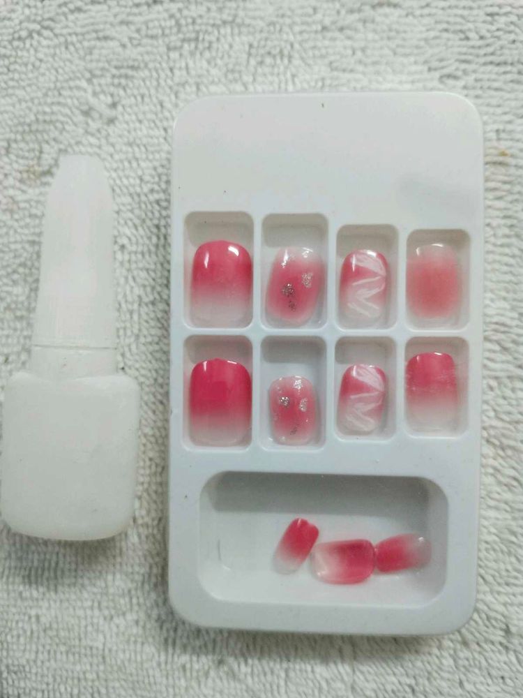 Stick On Nails 12pc With Glue