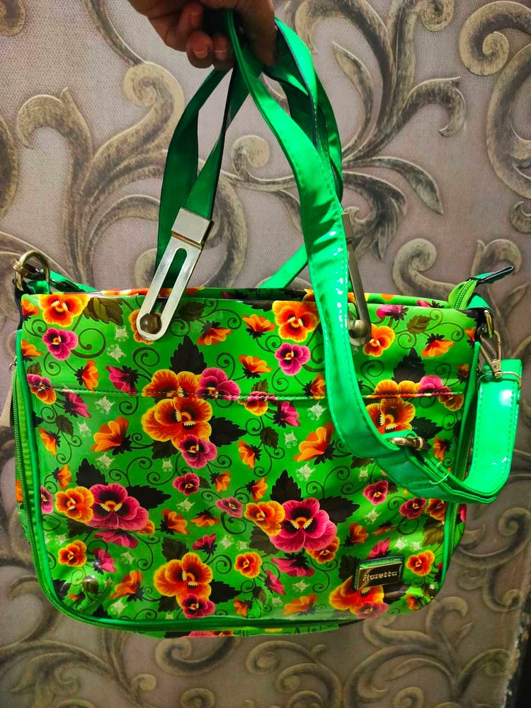 Lovely Green 💚 Floral Vintage Print Handbag 👜