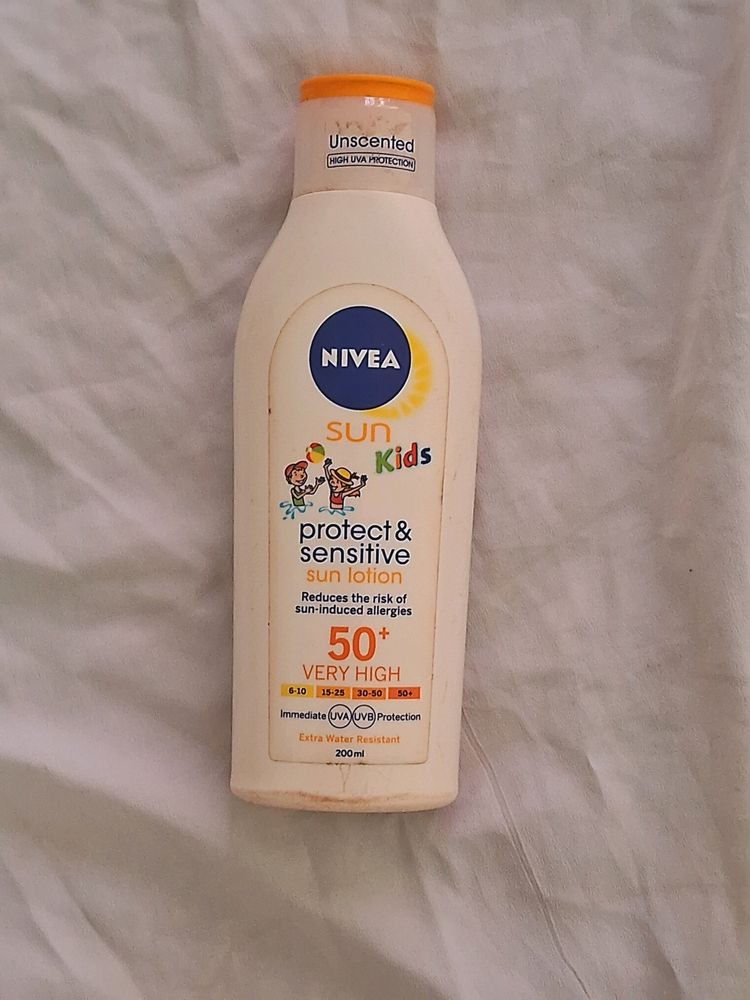 Nivea Sun Kids Protect and Sensitive Lotion