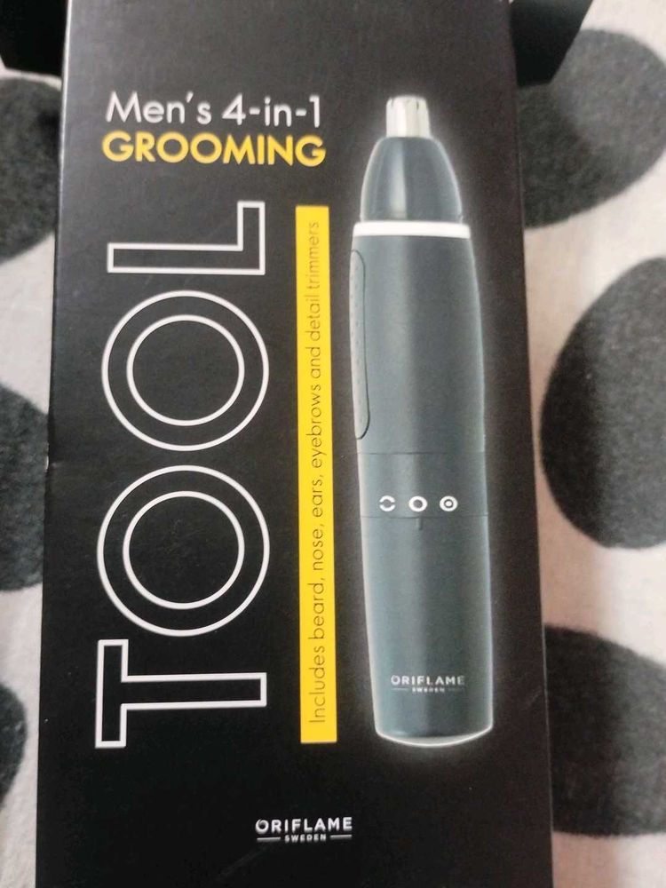 Oriflame Men&#39;s 4-in-1 Grooming Tool