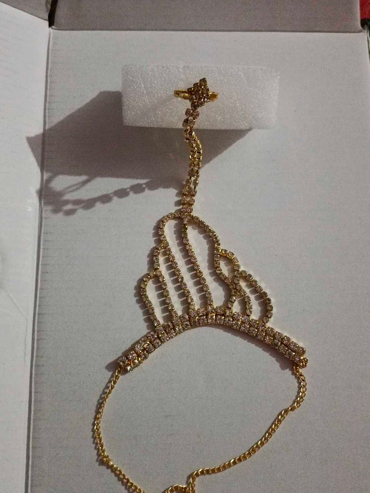 Hand Harness Bracelet shine like a diamond 💍