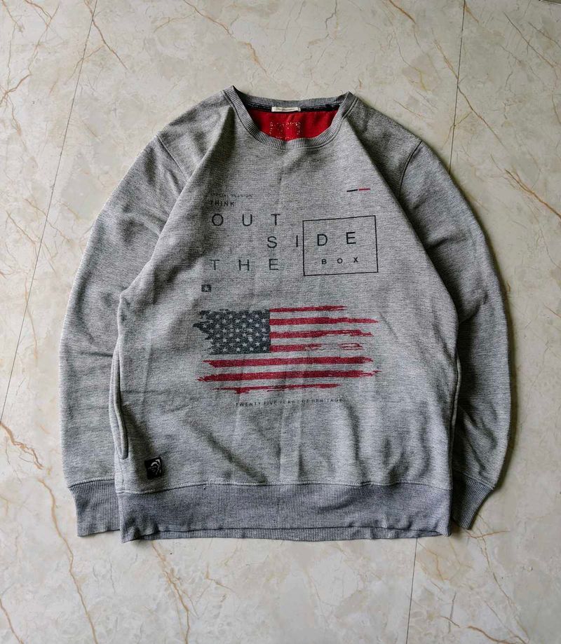Gray Graphic Print Sweatshirt