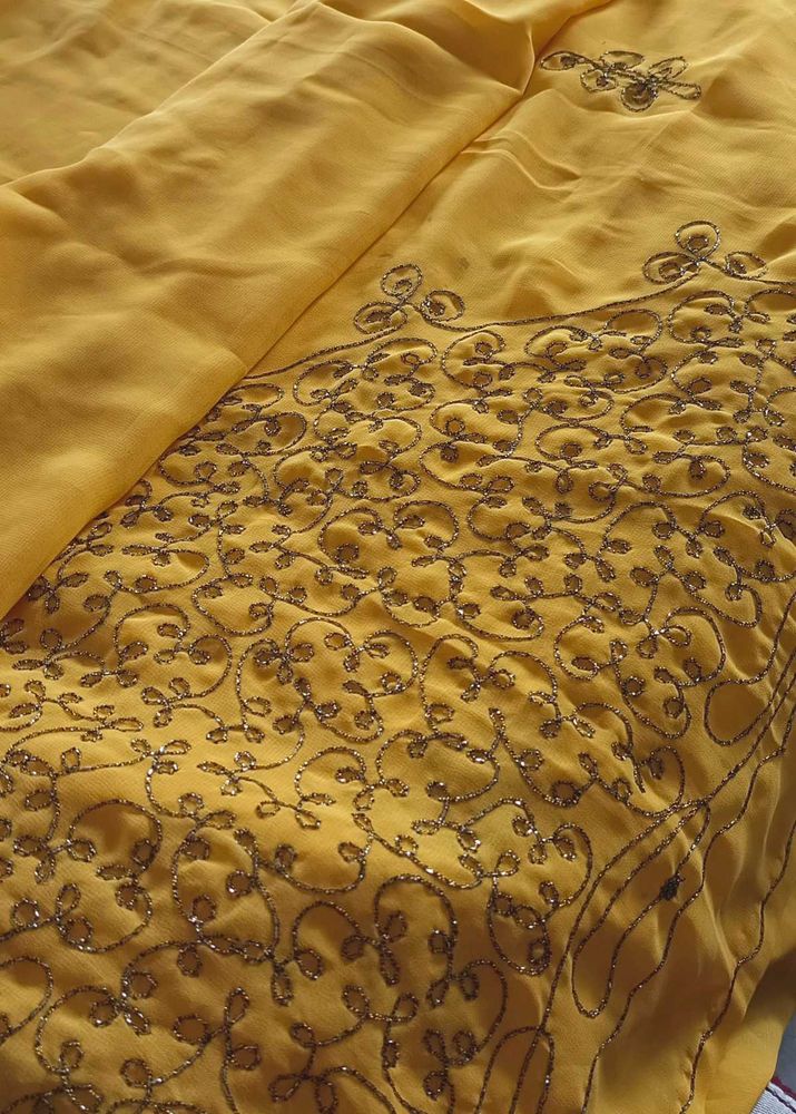 Amazing Looking Yellow Saree! ✨