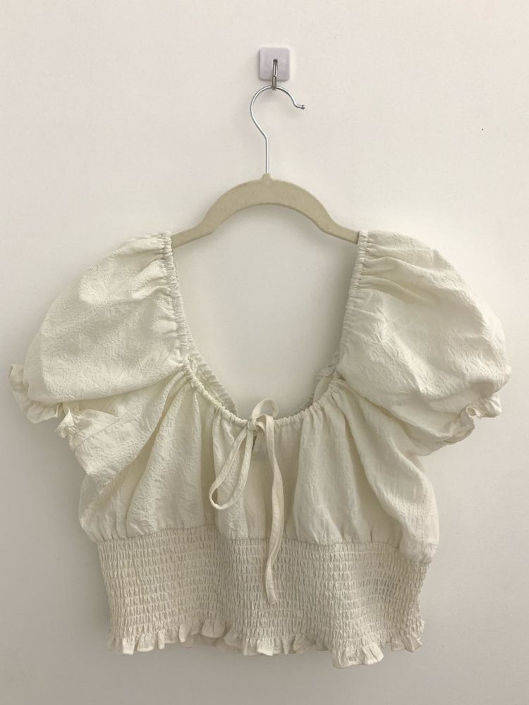 H &amp; M Cream Puff Sleeve Crop Top