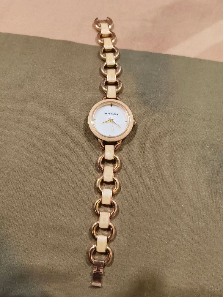 Ladies Watch.......