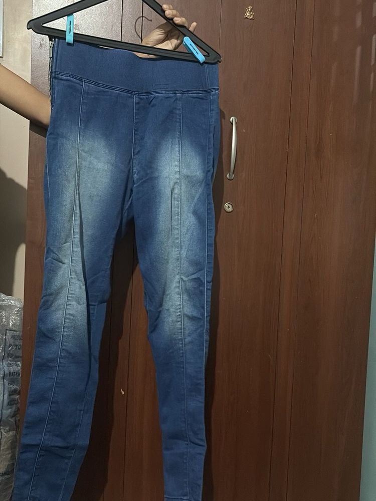 Stylish Blue Jeggings