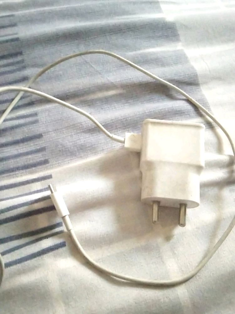 ORIGINAL SAMSUNG MOBILE CHARGER