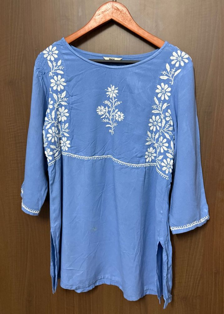 MAX Floral Embroidered Kurta
