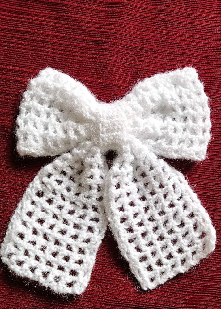 White Crochet Bow Accessory