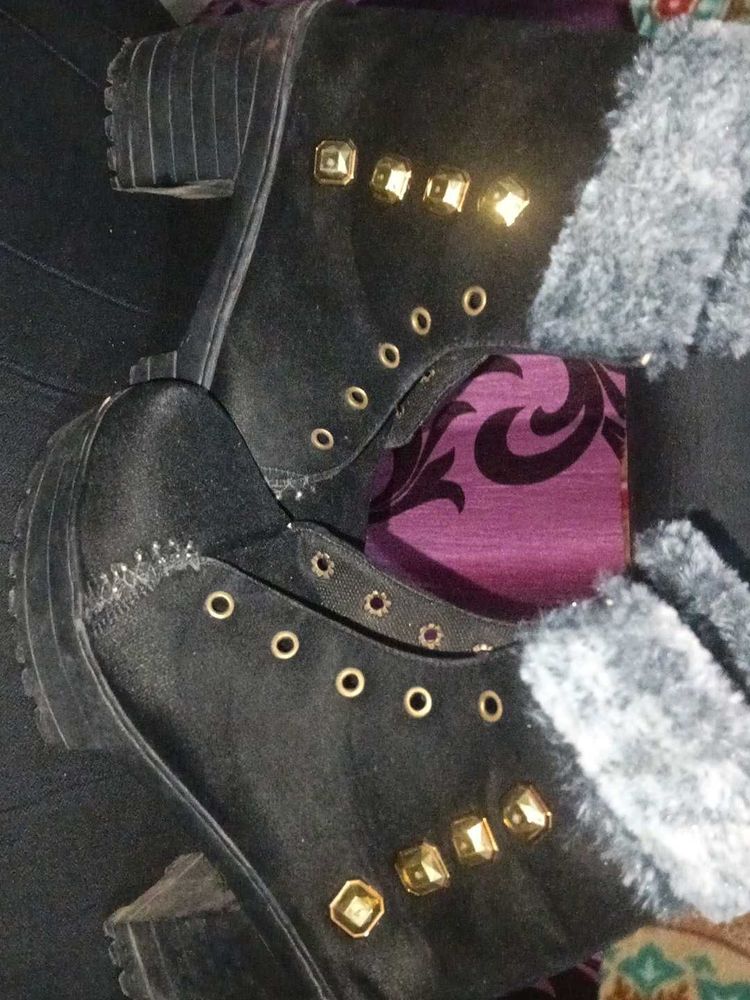 Stylish Black Heeled Boots