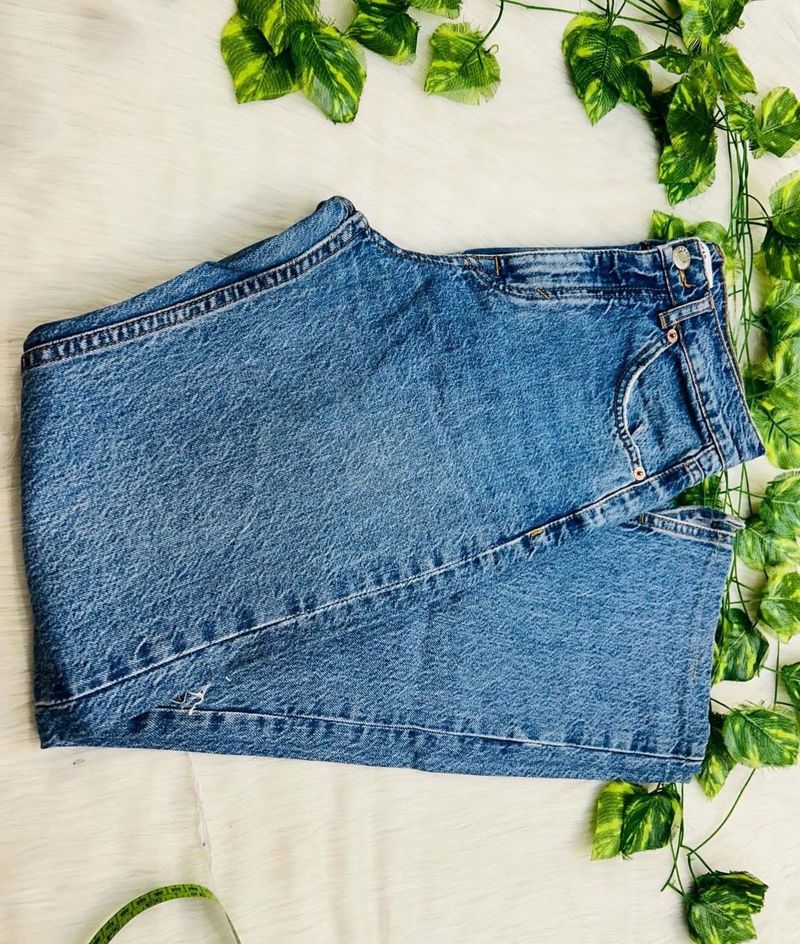 Vintage High-Waisted Jeans