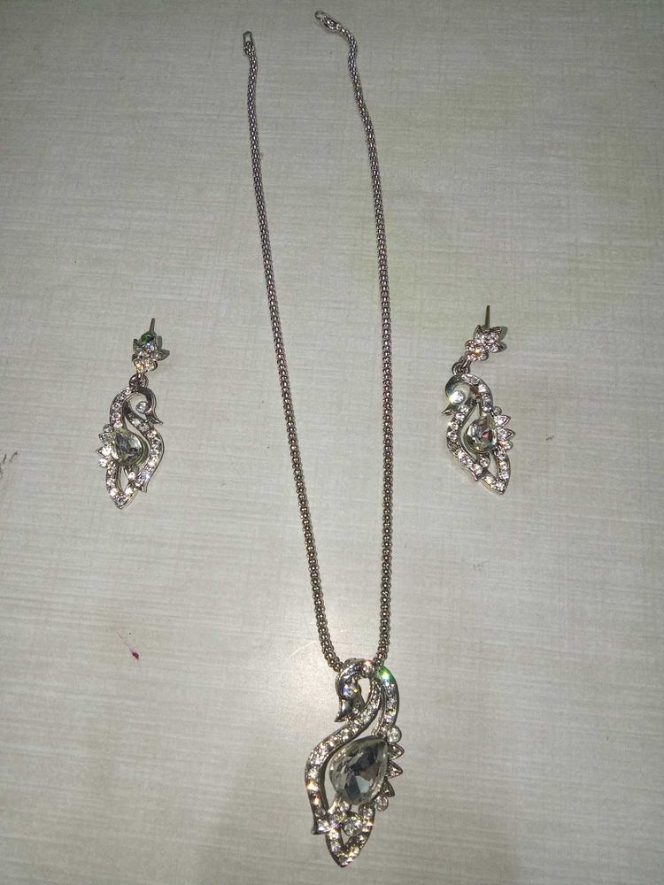 Necklace Set