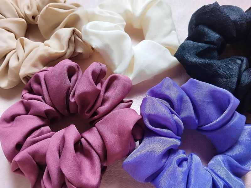 Scrunchies 🤍