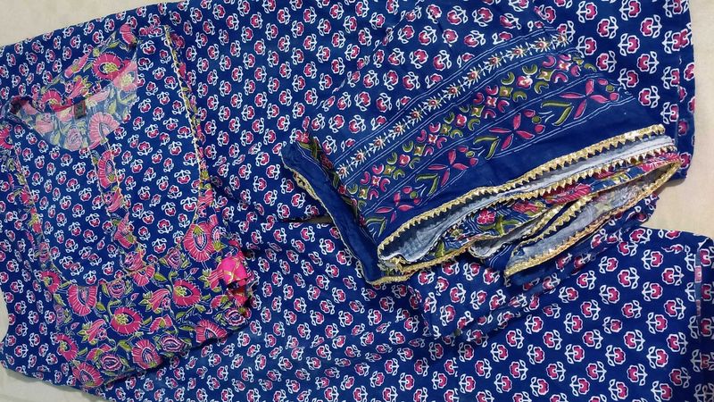 Women Cotton Frock Suit