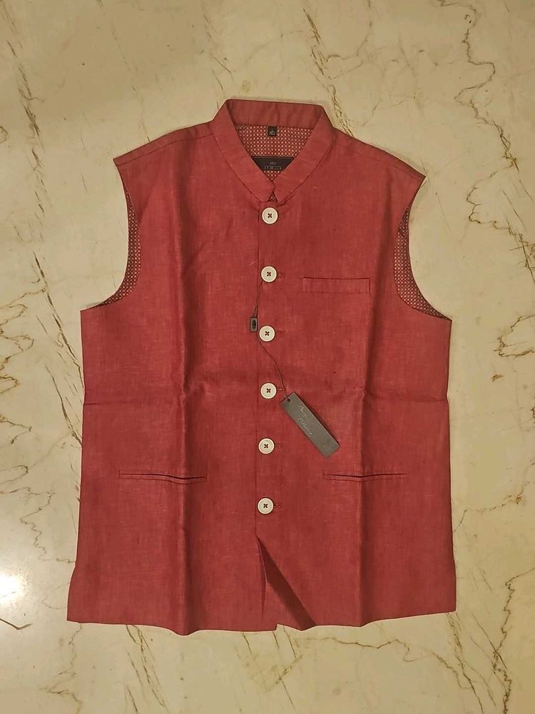 Stylish Red Sleeveless Jacket