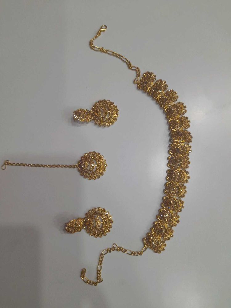 Elegant Gold Jewelry Set