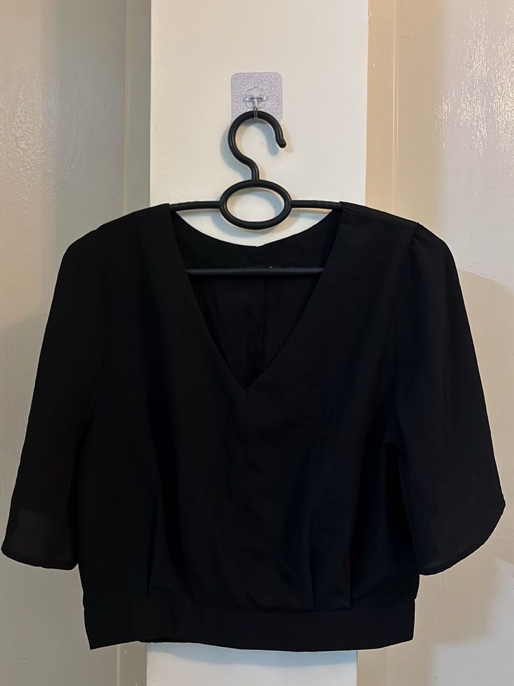 Black V-Neck Crop Top