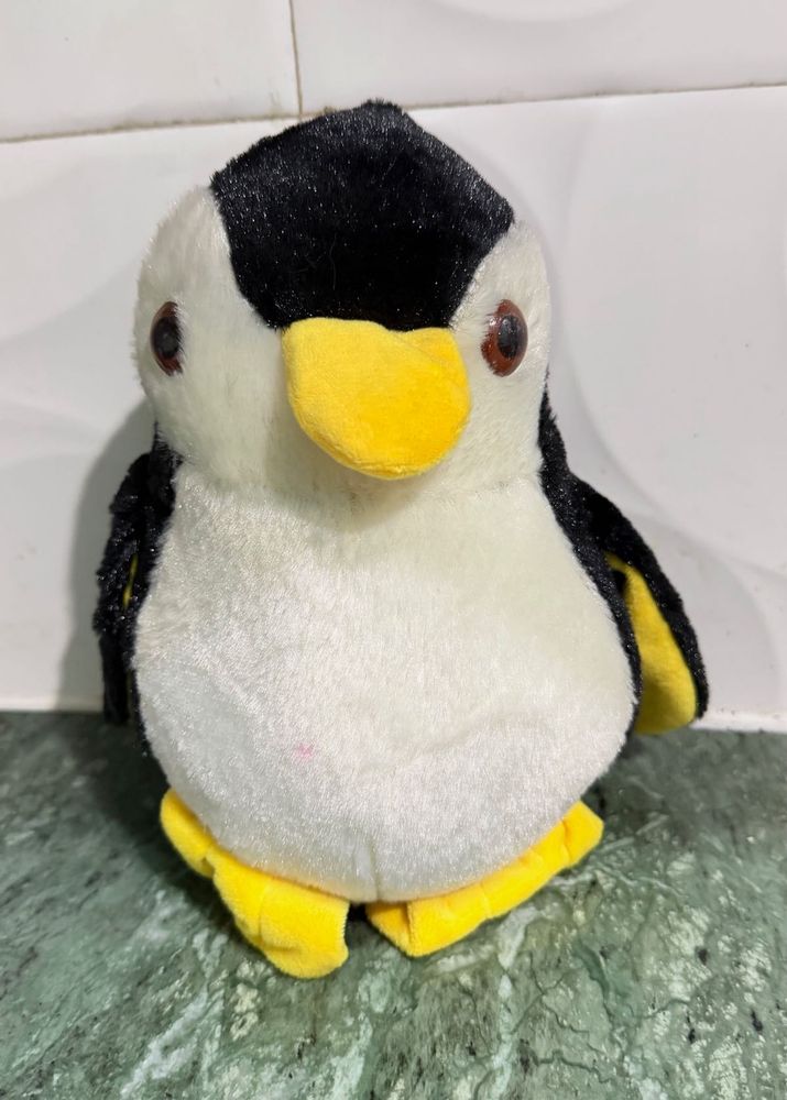 Cute Penguin Plush Toy