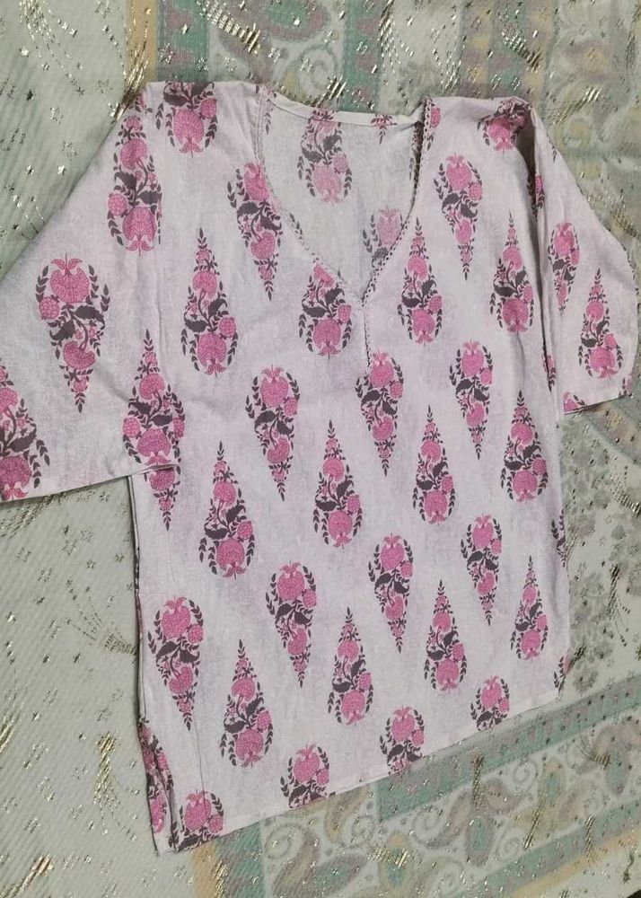 Pink Floral Print V-Neck Short Kurti(NEW)