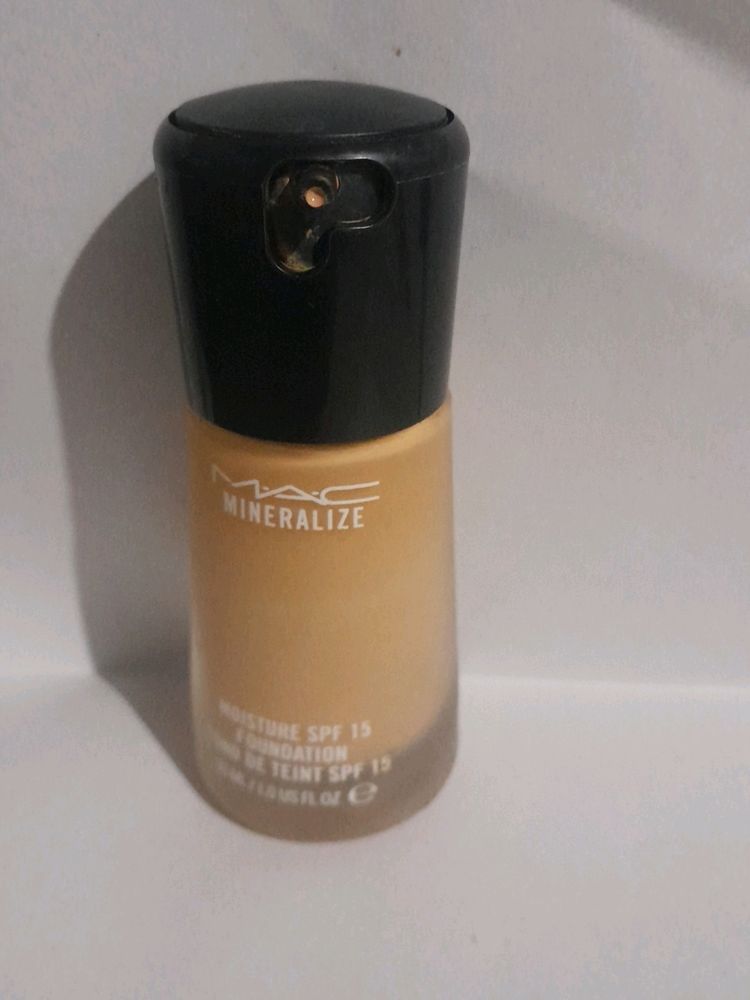 Mac Mineralize SPF 15 Foundation