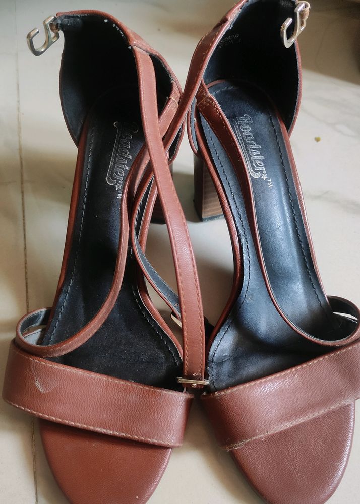 Roadster Brown Block Heel