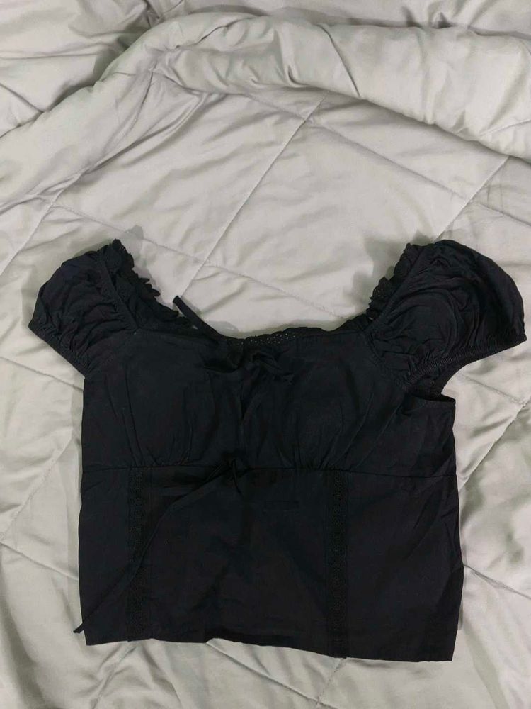 Black Off-Shoulder Crop Top puffy sleeves