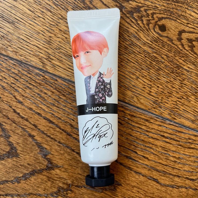 Official J-Hope Hand Cream [EXPIRED]