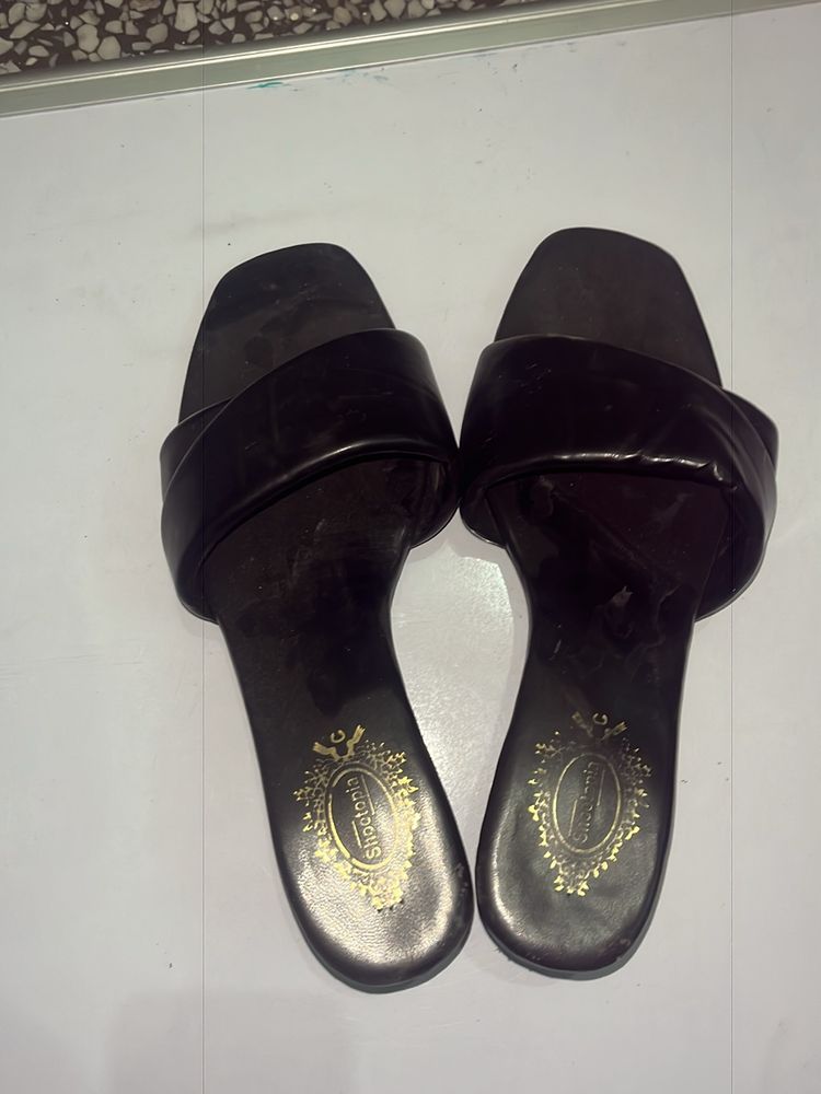 shoetopia black heels!!