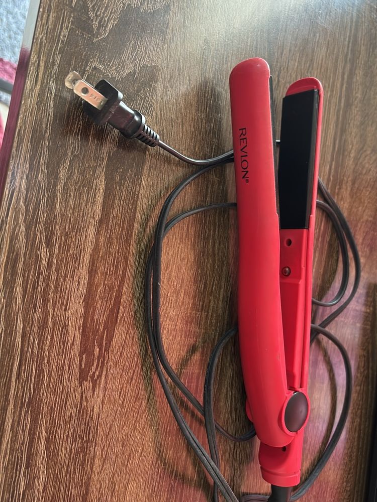 Revlon Straightener From US