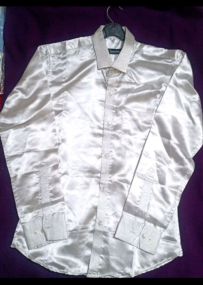 Men&#39;s White 🤍 Shirt