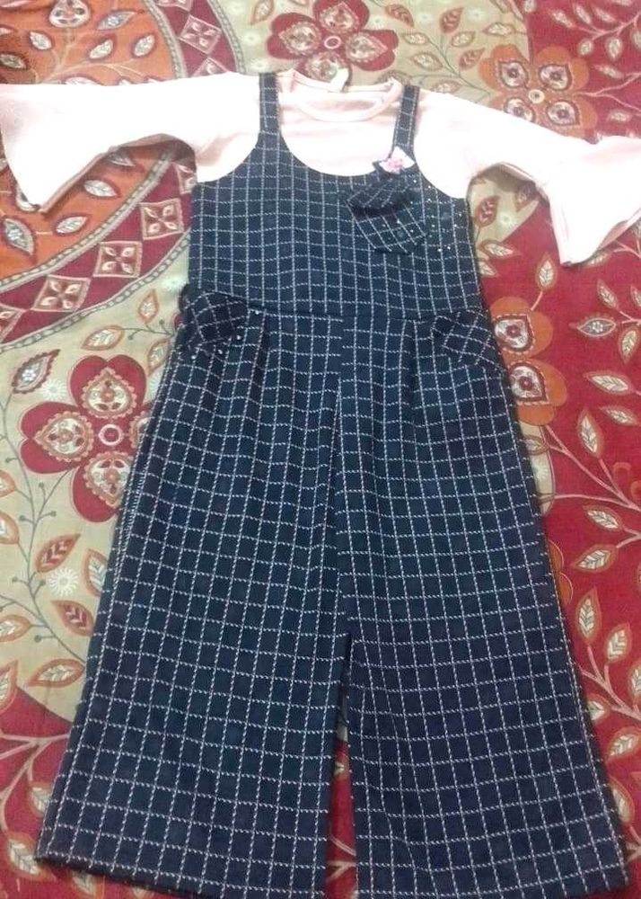 Adorable Girls&#39; Dress Set