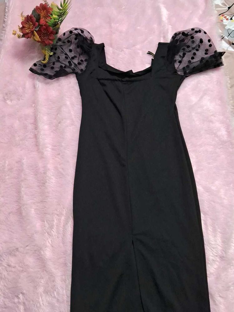 Chic Black Puff Sleeve Dress