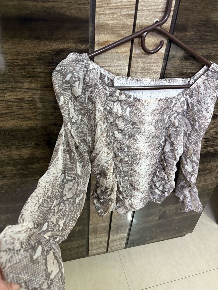 Stylish Snake Print Top