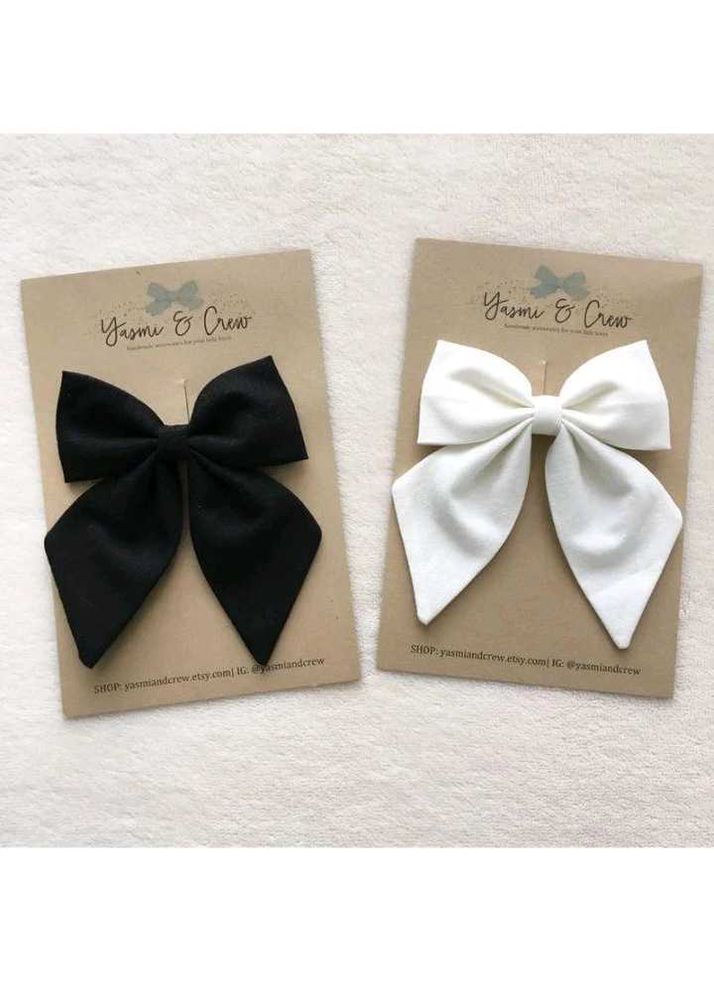 Black And White Hairclip Bow