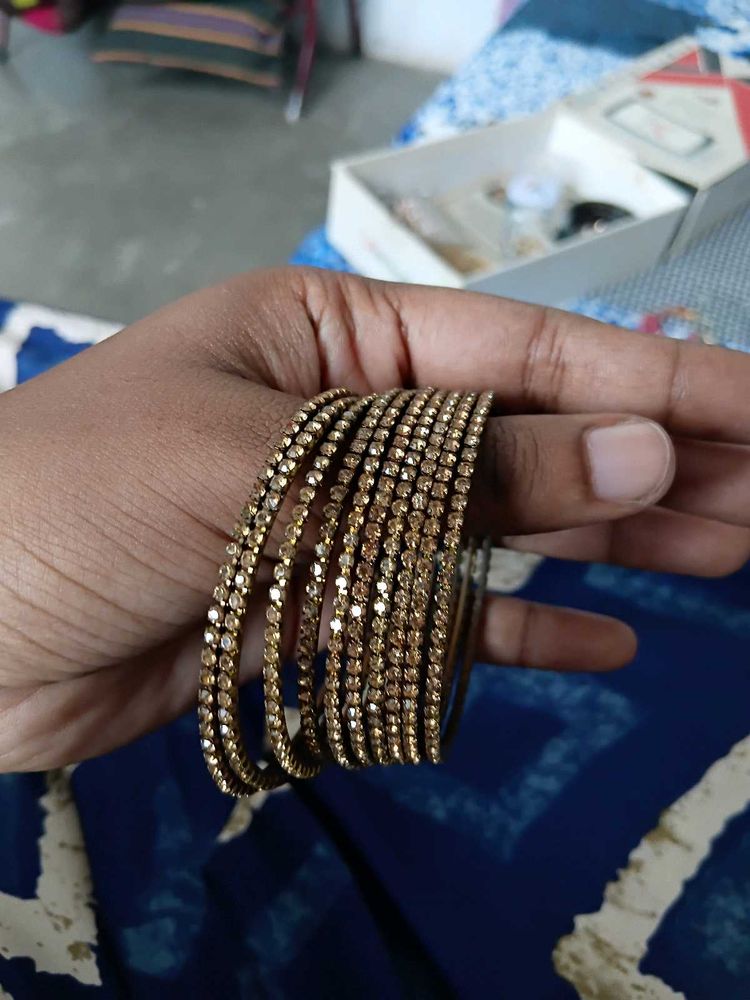 Sparkling Bangle Set