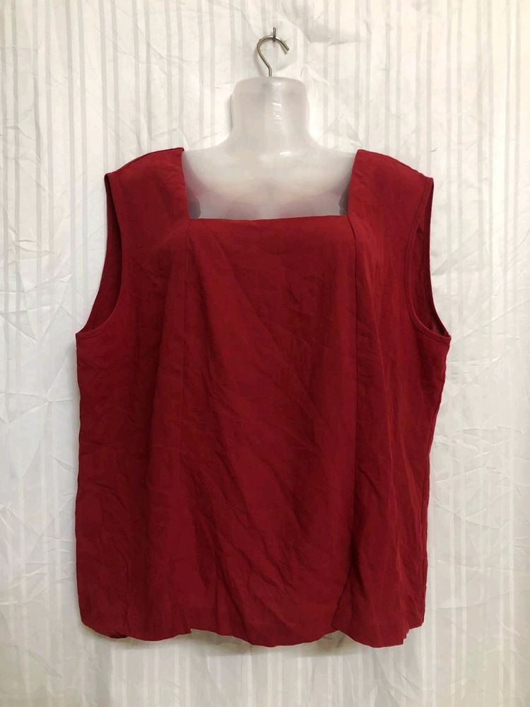 Red Sleeveless Top