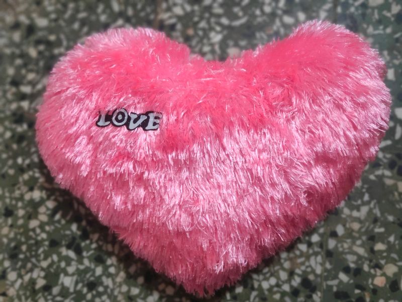 Hart Pillow